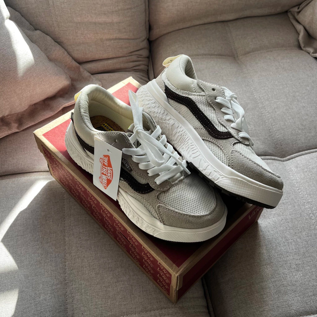 Tênis Vans Ultrarange Claro